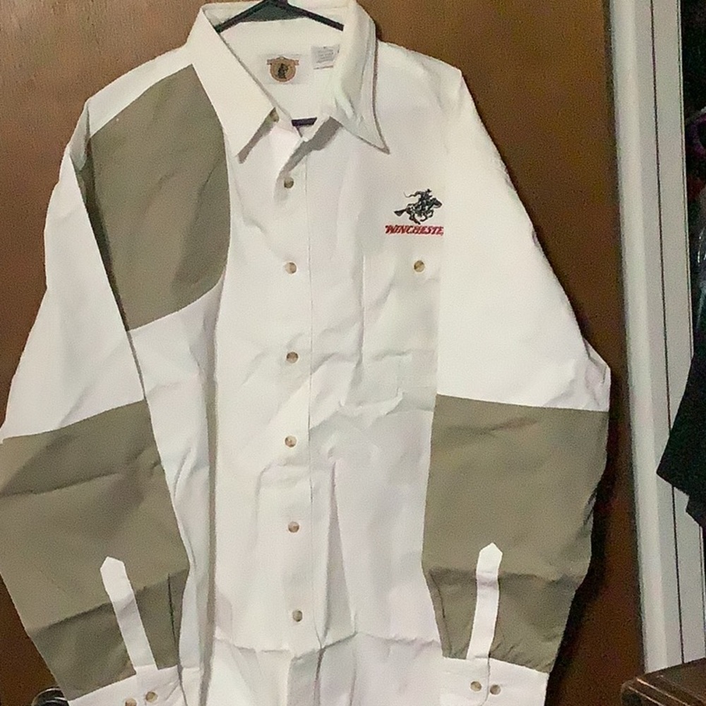 Winchester brand shooters shirt in XL